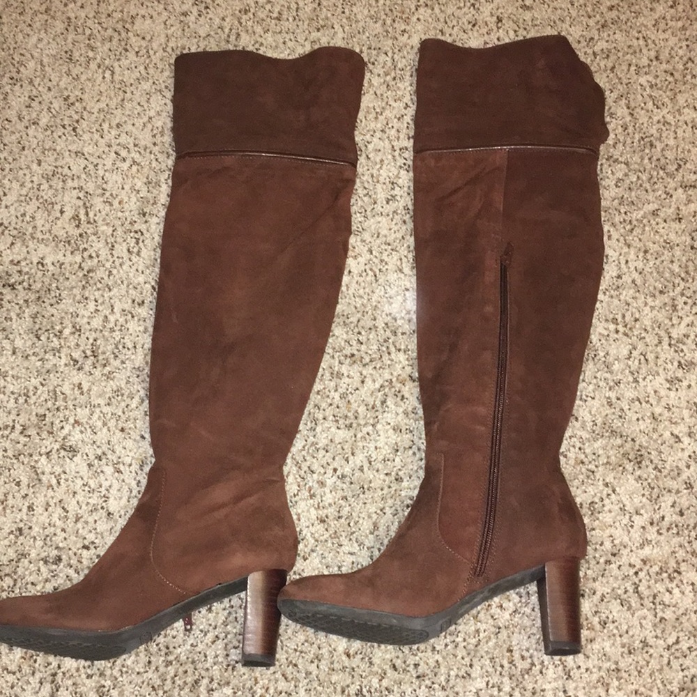 Brown boots